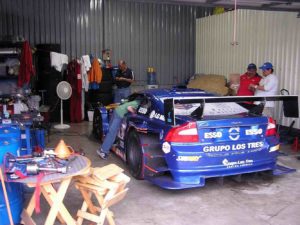 costa-rica-race-garage