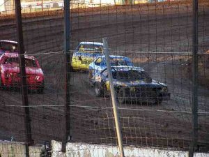 The heats ran just 4-6 cars.  At least that kept the yellow flags to a minimum.
